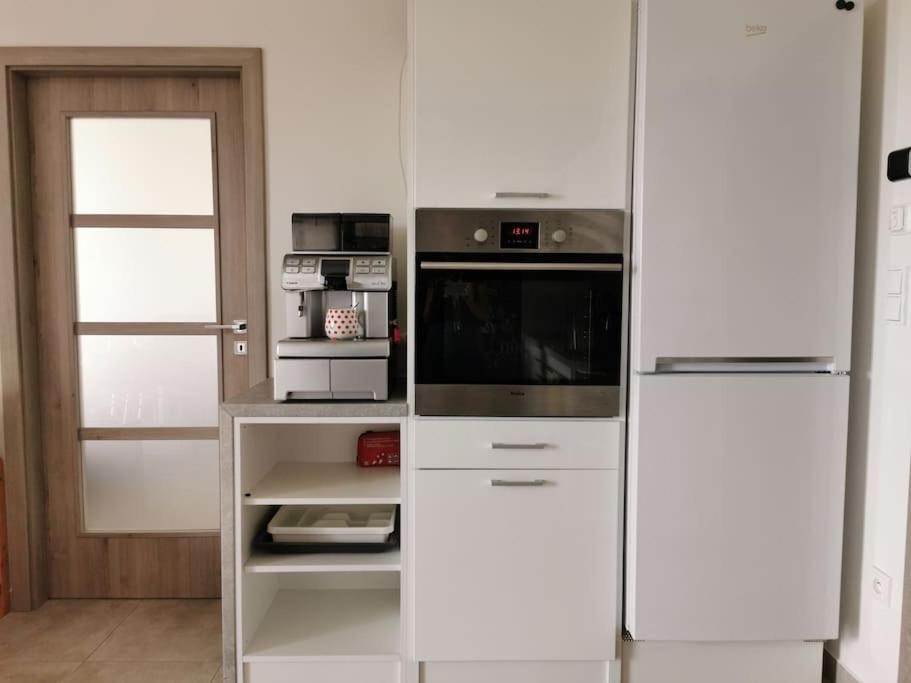 Apartman S Terasou A Vyhledem Na Jezero Lipno Kovarov  Exterior foto