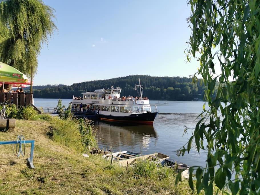 Apartman S Terasou A Vyhledem Na Jezero Lipno Kovarov  Exterior foto