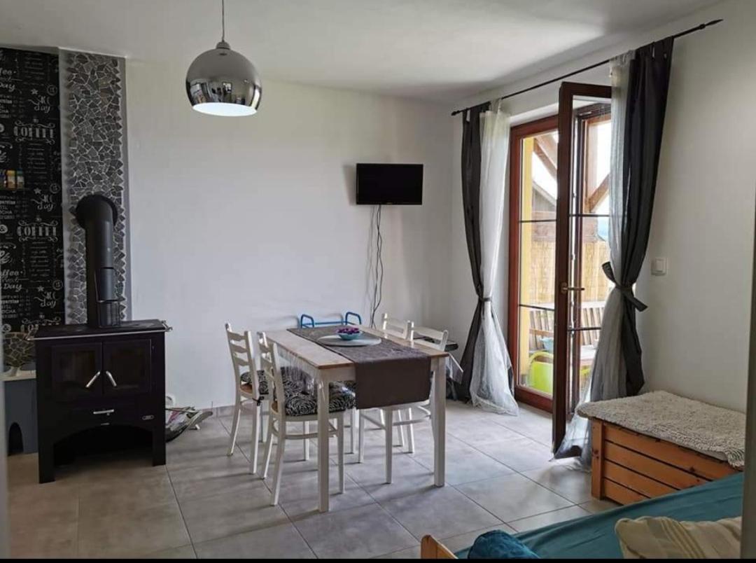 Apartman S Terasou A Vyhledem Na Jezero Lipno Kovarov  Exterior foto