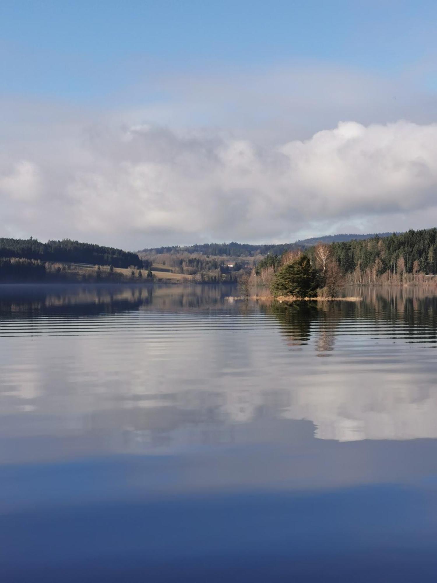 Apartman S Terasou A Vyhledem Na Jezero Lipno Kovarov  Exterior foto